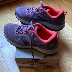 Saucony Xodus 10 womens trail run shoe size 8.5M